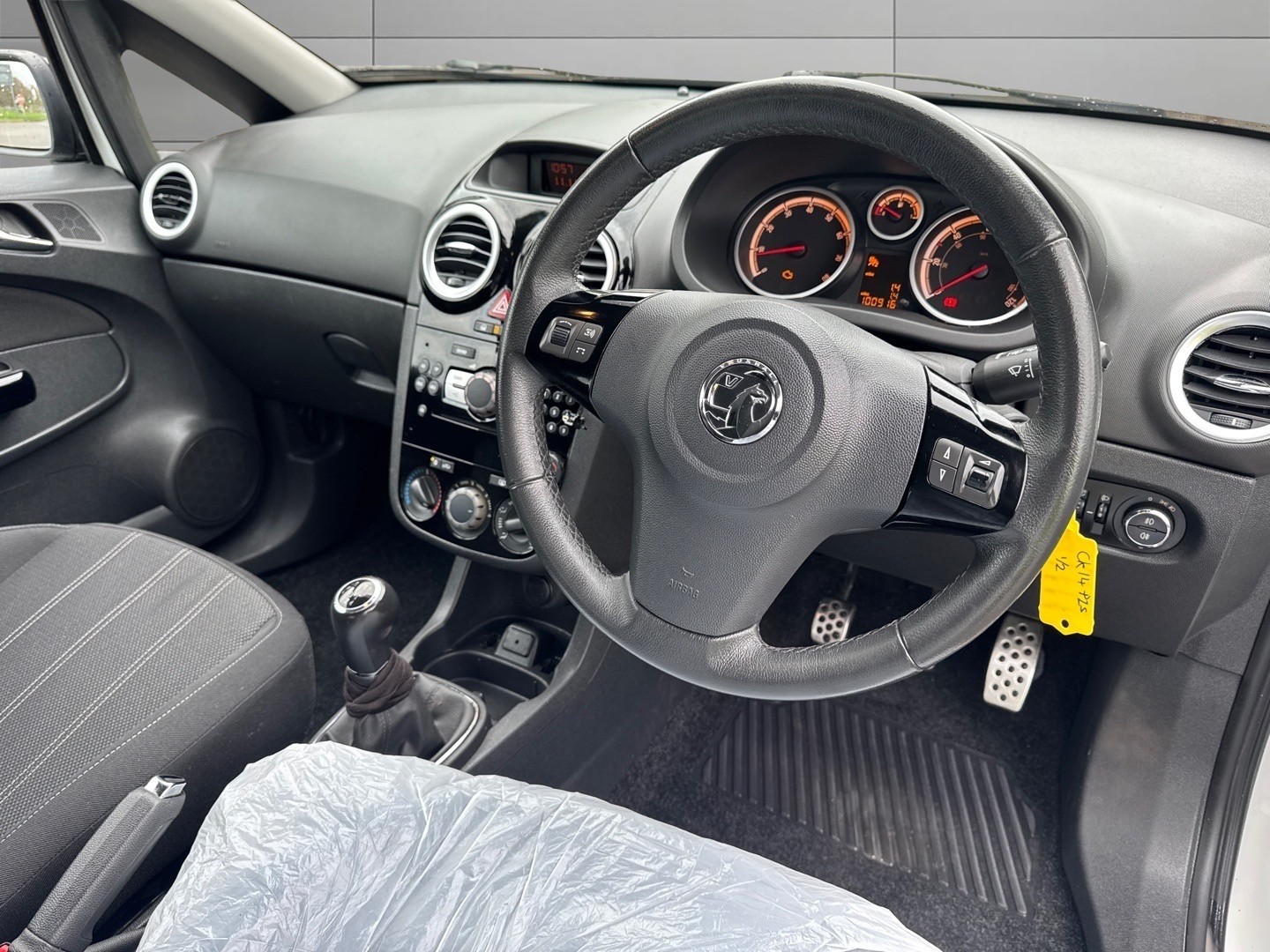 Used Vauxhall Corsa 2014 for sale - 77318309: Photo 9