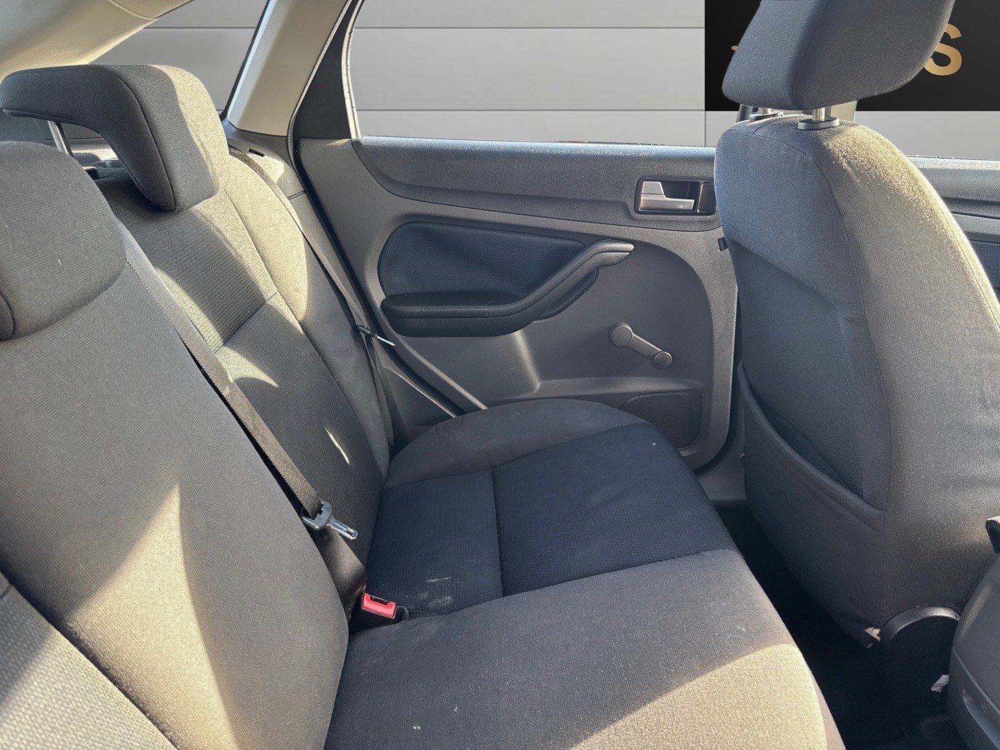 Used Ford Focus 2005 for sale - 76418277: Photo 11