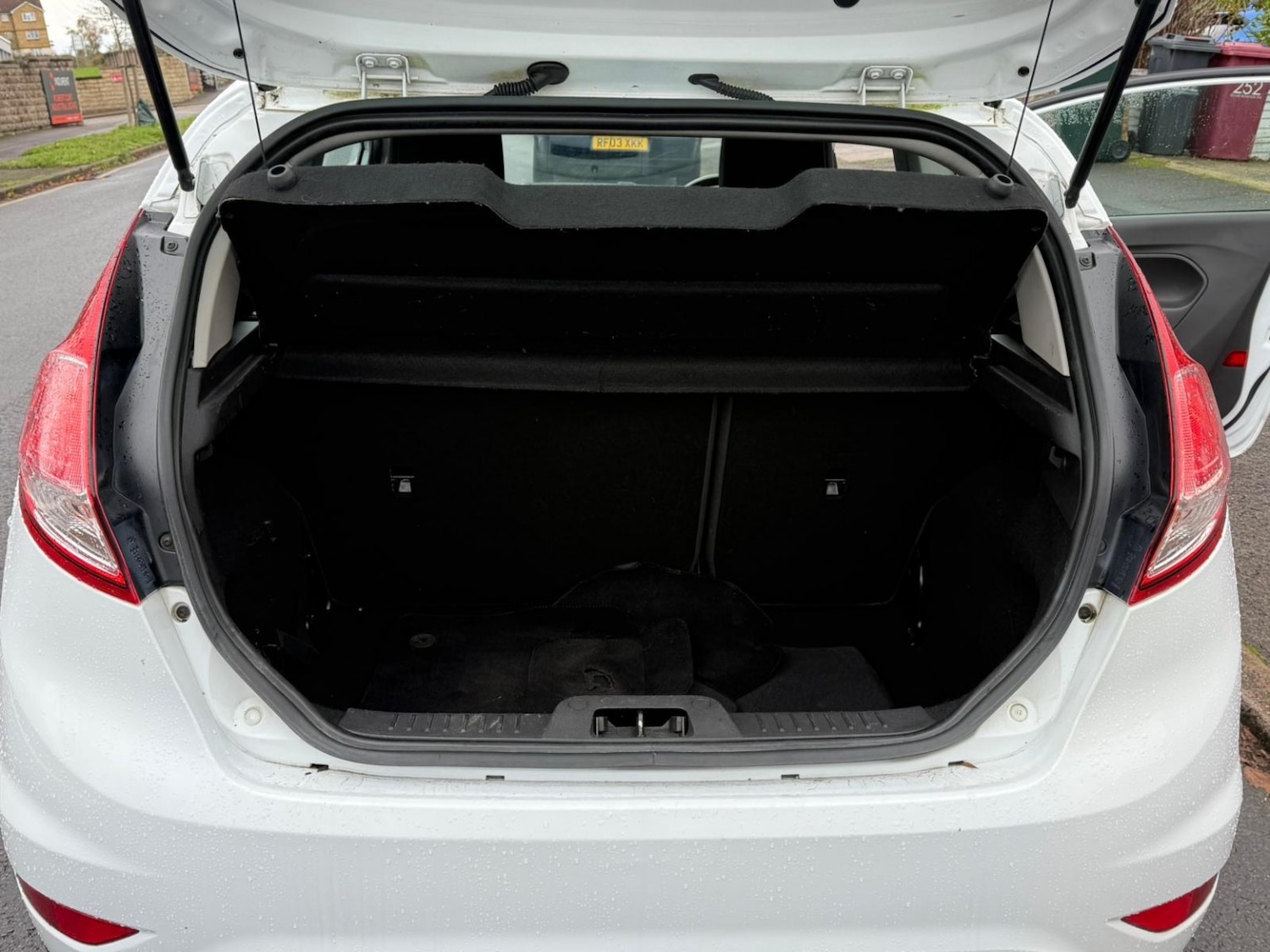 Used Ford Fiesta 2014 for sale - 76692808: Photo 11