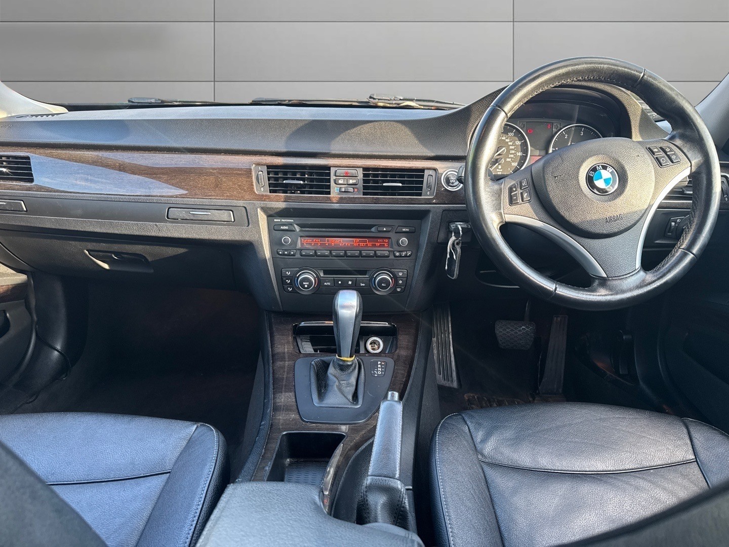 Used BMW 3 Series 2011 for sale - 77052262: Photo 10