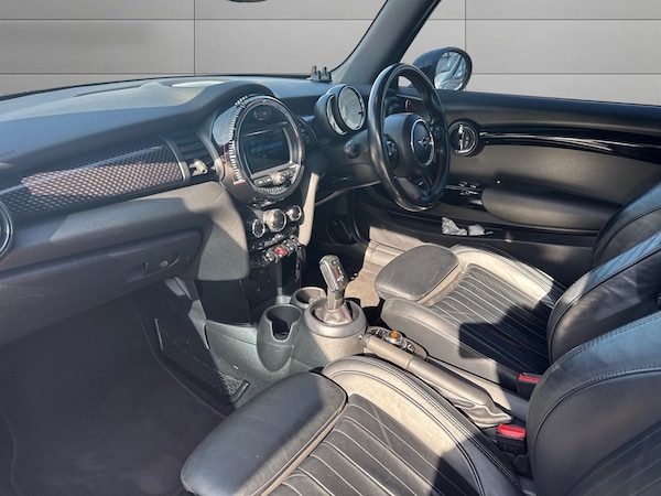 Used MINI Convertible 2018 for sale - 75615836: Photo 12