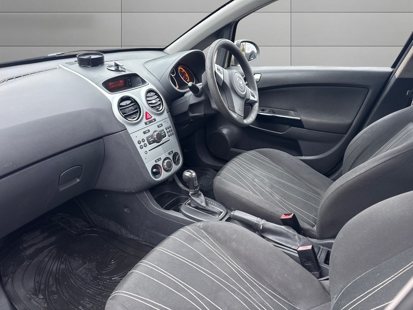 Used Vauxhall Corsa 2009 for sale - 77159302: Photo 12