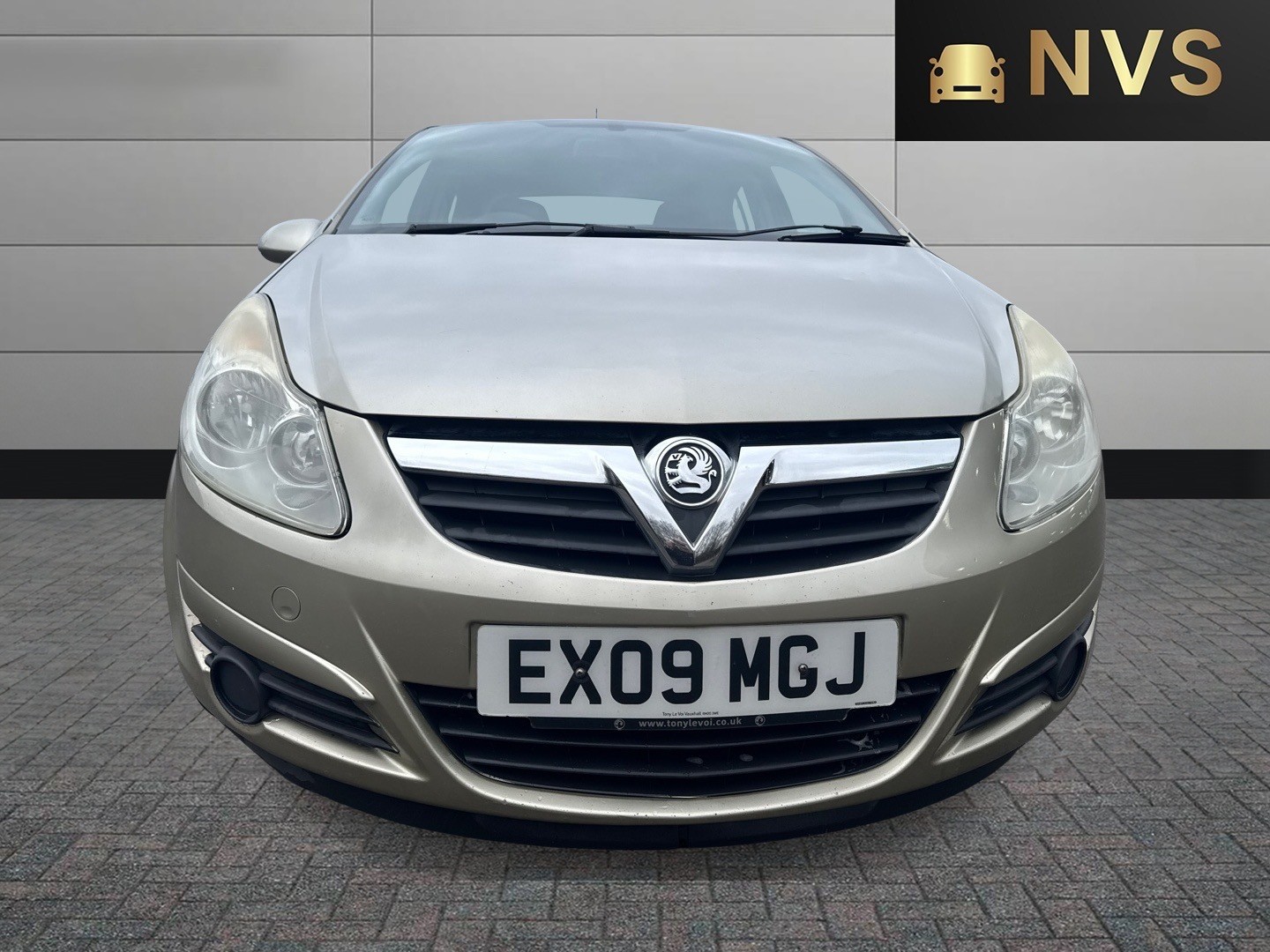Used Vauxhall Corsa 2009 for sale - 77159302: Photo 2