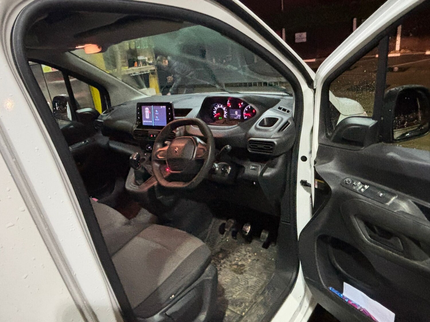 Used Peugeot Partner 2019 for sale - 77363570: Photo 9