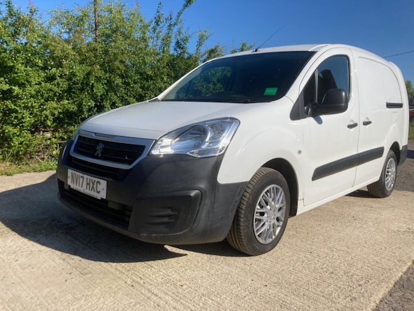 Used Peugeot Partner 2017 for sale - 71456927: Photo 2