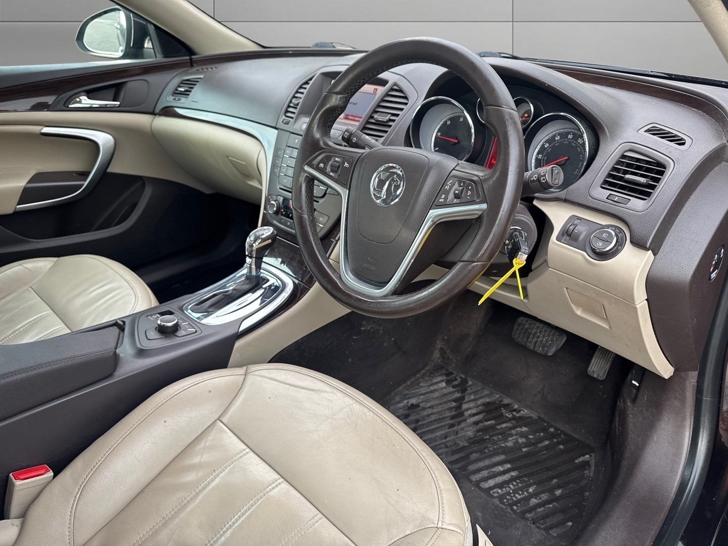 Used Vauxhall Insignia 2011 for sale - 77937850: Photo 9