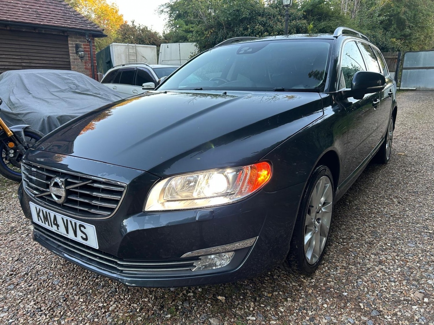 Used Volvo V70 2014 for sale - 76076041: Photo 3