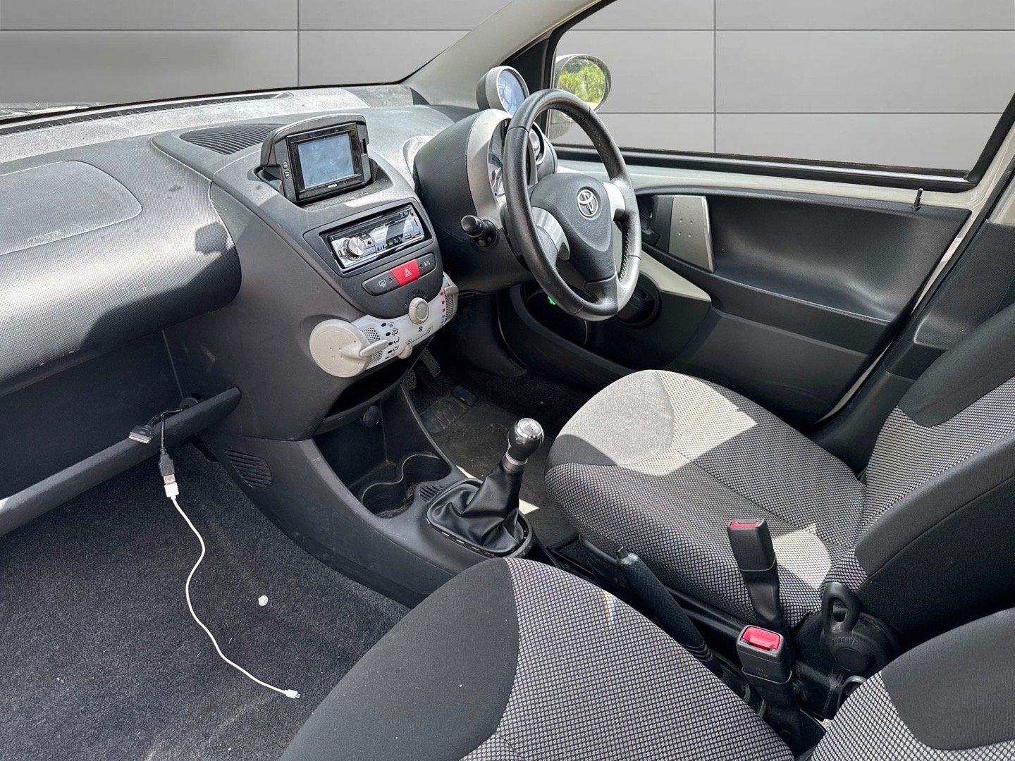 Used Toyota AYGO 2014 for sale - 76317426: Photo 12