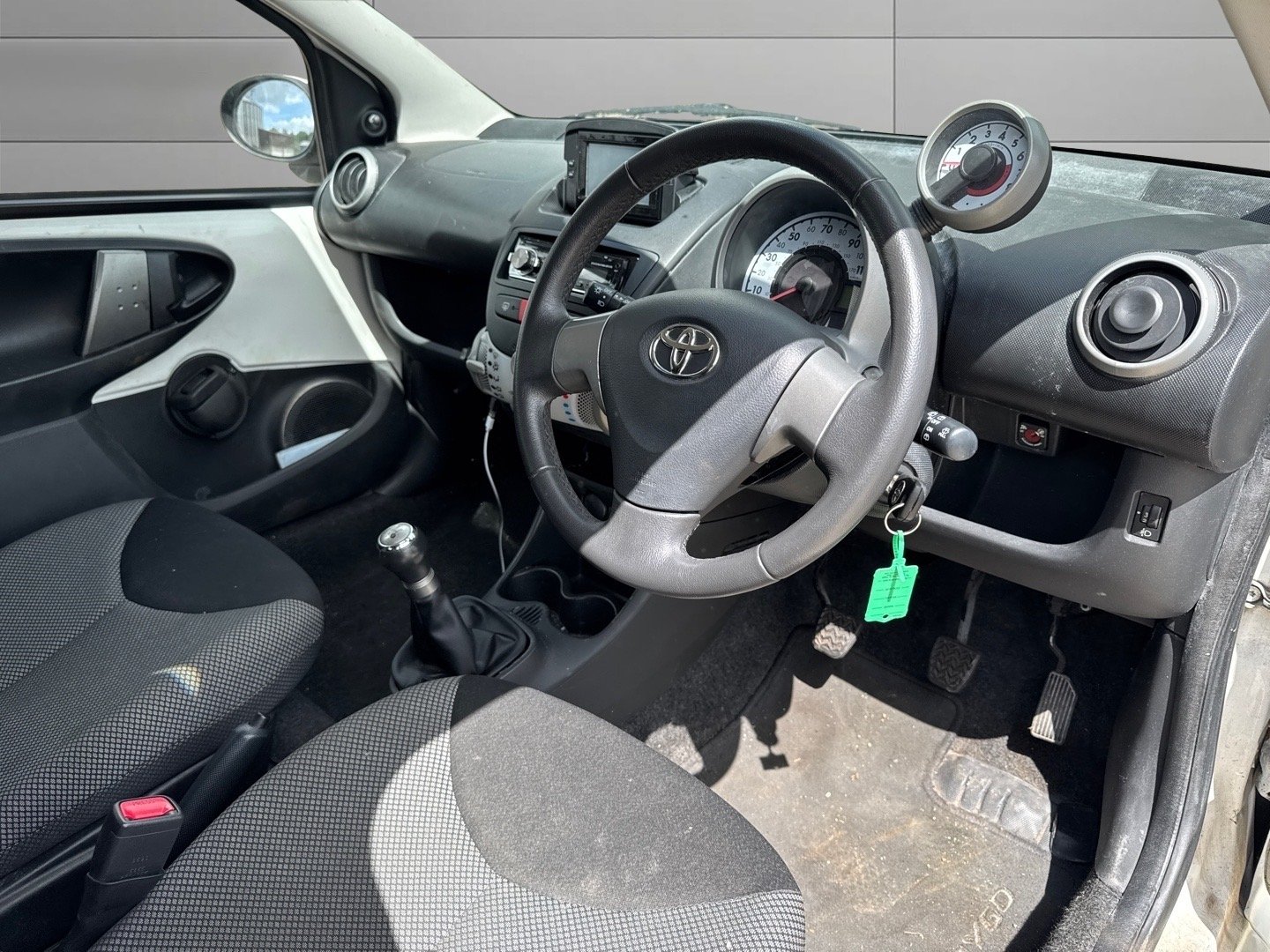 Used Toyota AYGO 2014 for sale - 76317426: Photo 9