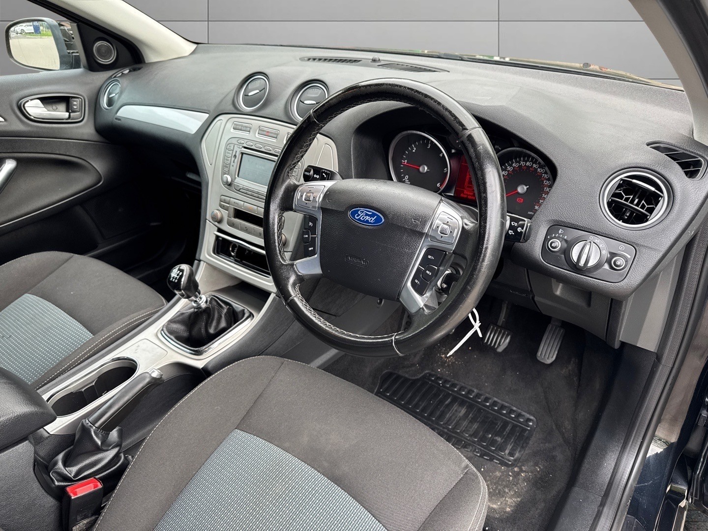 Used Ford Mondeo 2010 for sale - 76142533: Photo 9