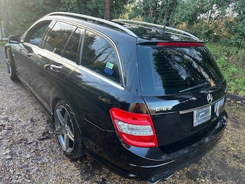 Used Mercedes-Benz C Class 2010 for sale - 77020580: Photo