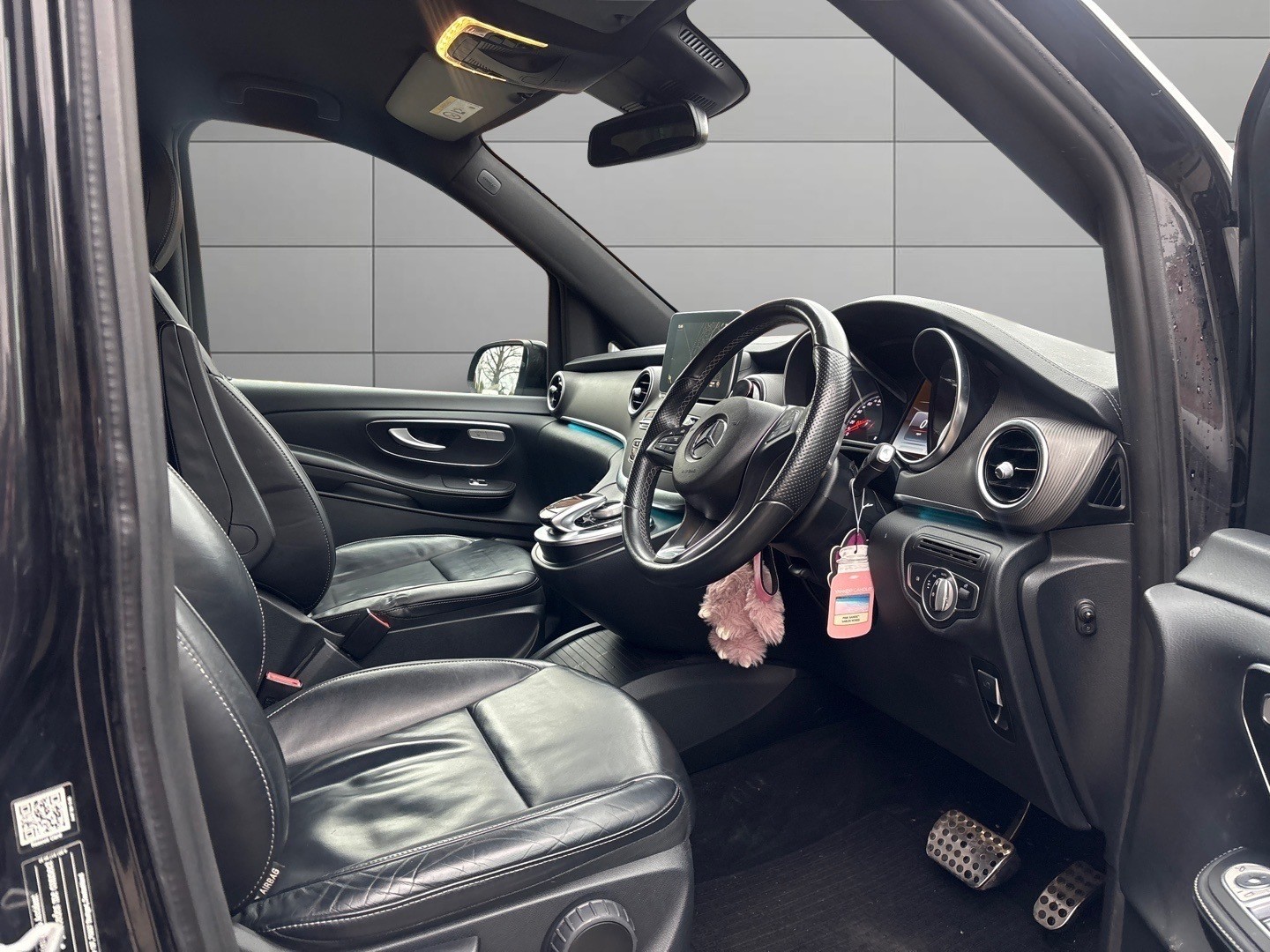 Used Mercedes-Benz V-Class 2018 for sale - 77431420: Photo 9