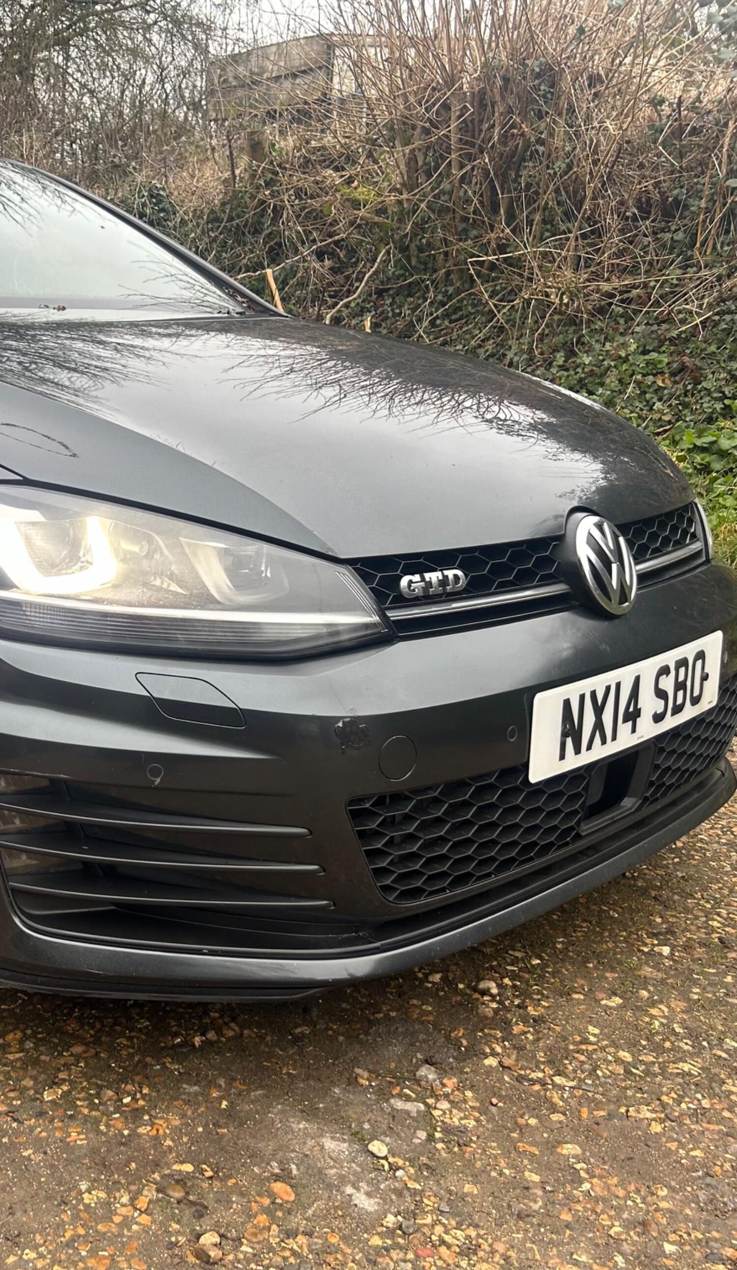 Used Volkswagen Golf 2014 for sale - 76769375: Photo 2