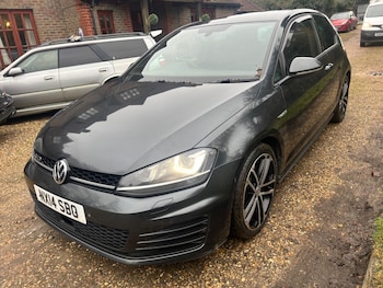 Used Volkswagen Golf 2014 for sale - 76769375: Photo