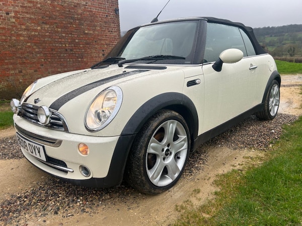 Used MINI Convertible 2008 for sale - 71380943: Photo 3