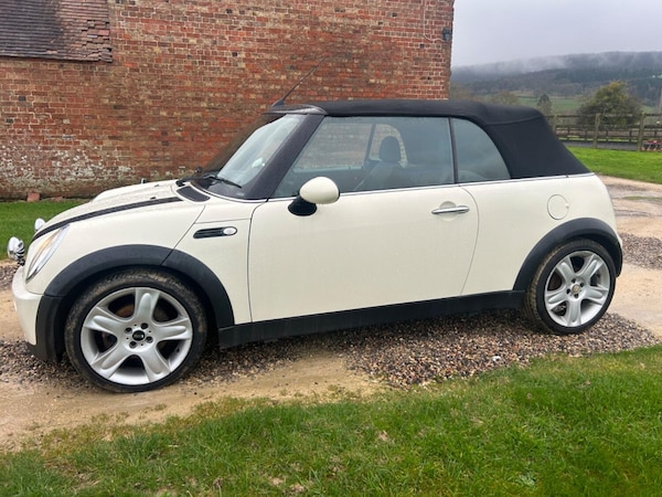 Used MINI Convertible 2008 for sale - 71380943: Photo 4