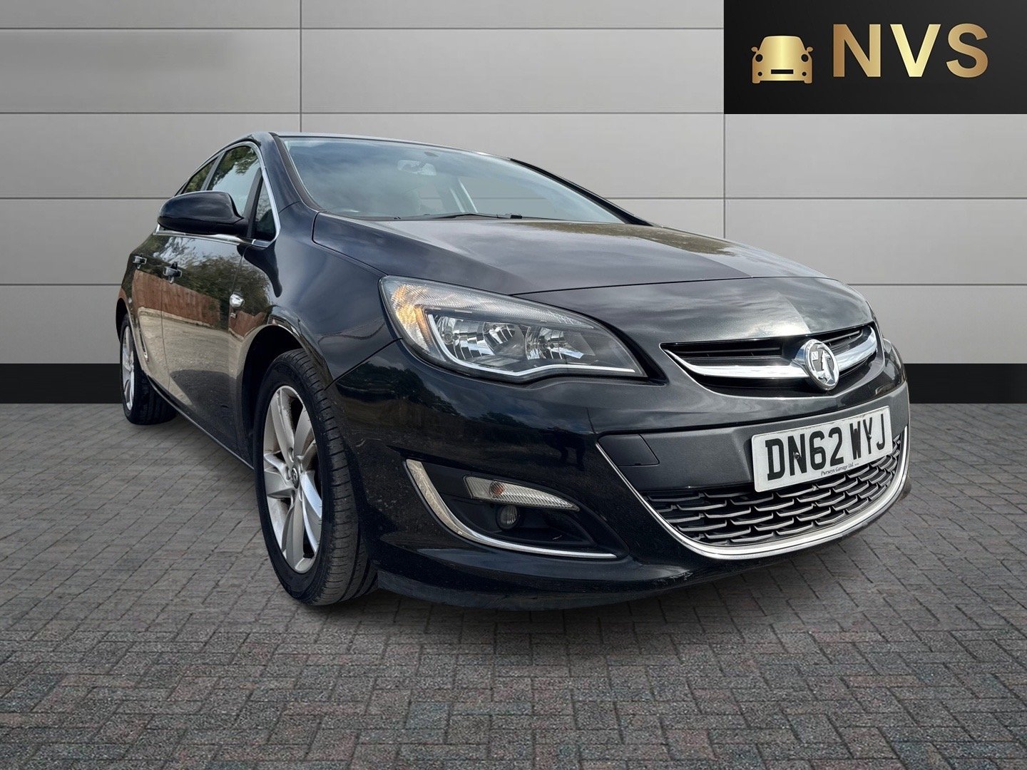 Used Vauxhall Astra 2013 for sale - 76058185: Photo 1