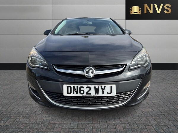 Used Vauxhall Astra 2013 for sale - 76058185: Photo 2