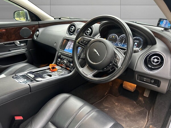 Used Jaguar XJ 2023 for sale - 71380933: Photo 11