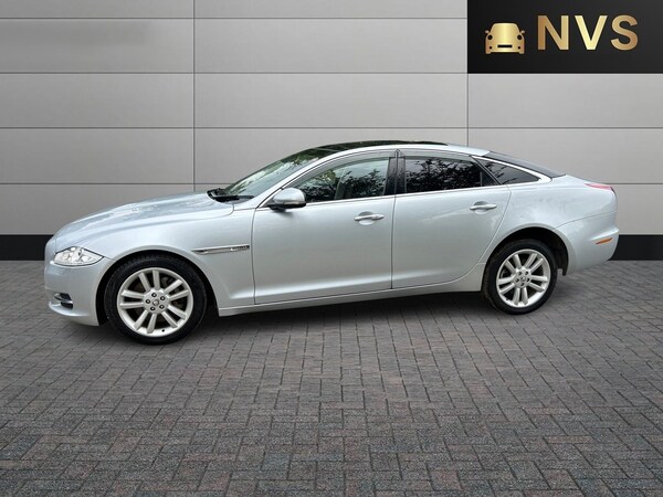 Used Jaguar XJ 2023 for sale - 71380933: Photo 4