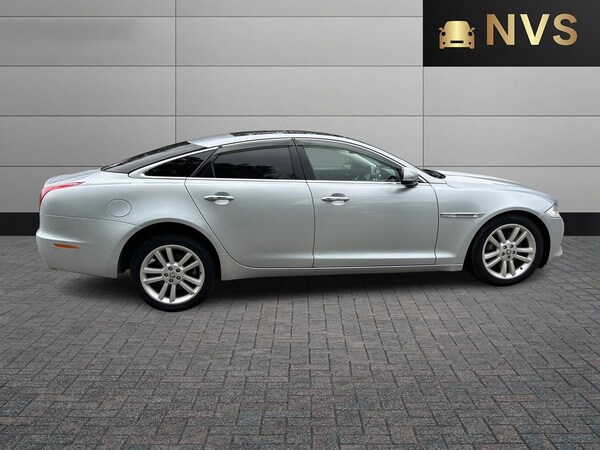 Used Jaguar XJ 2023 for sale - 71380933: Photo 8