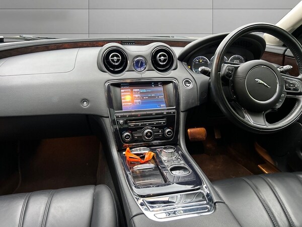 Used Jaguar XJ 2023 for sale - 71380933: Photo 9