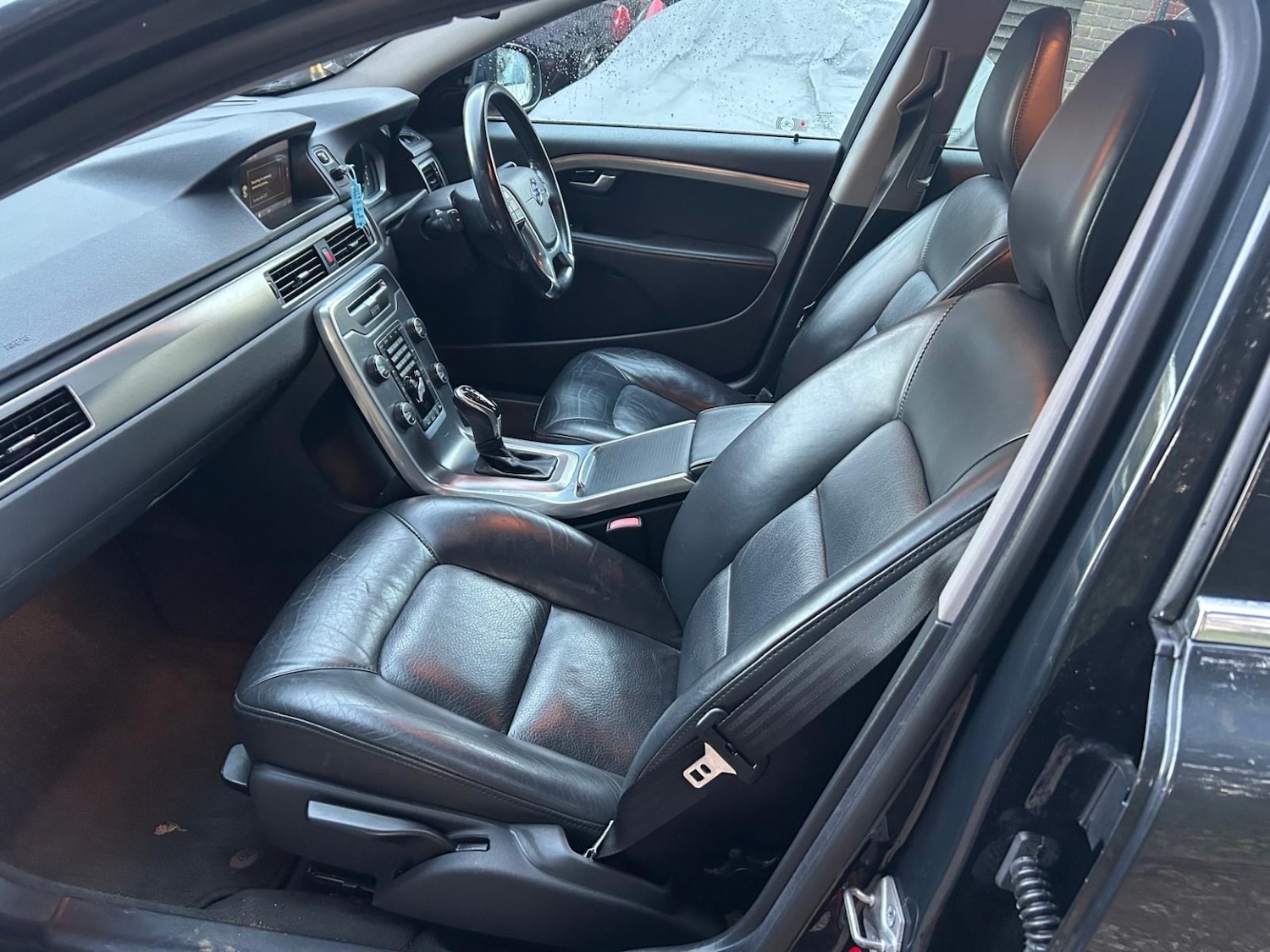 Used Volvo V70 2014 for sale - 77464644: Photo 8