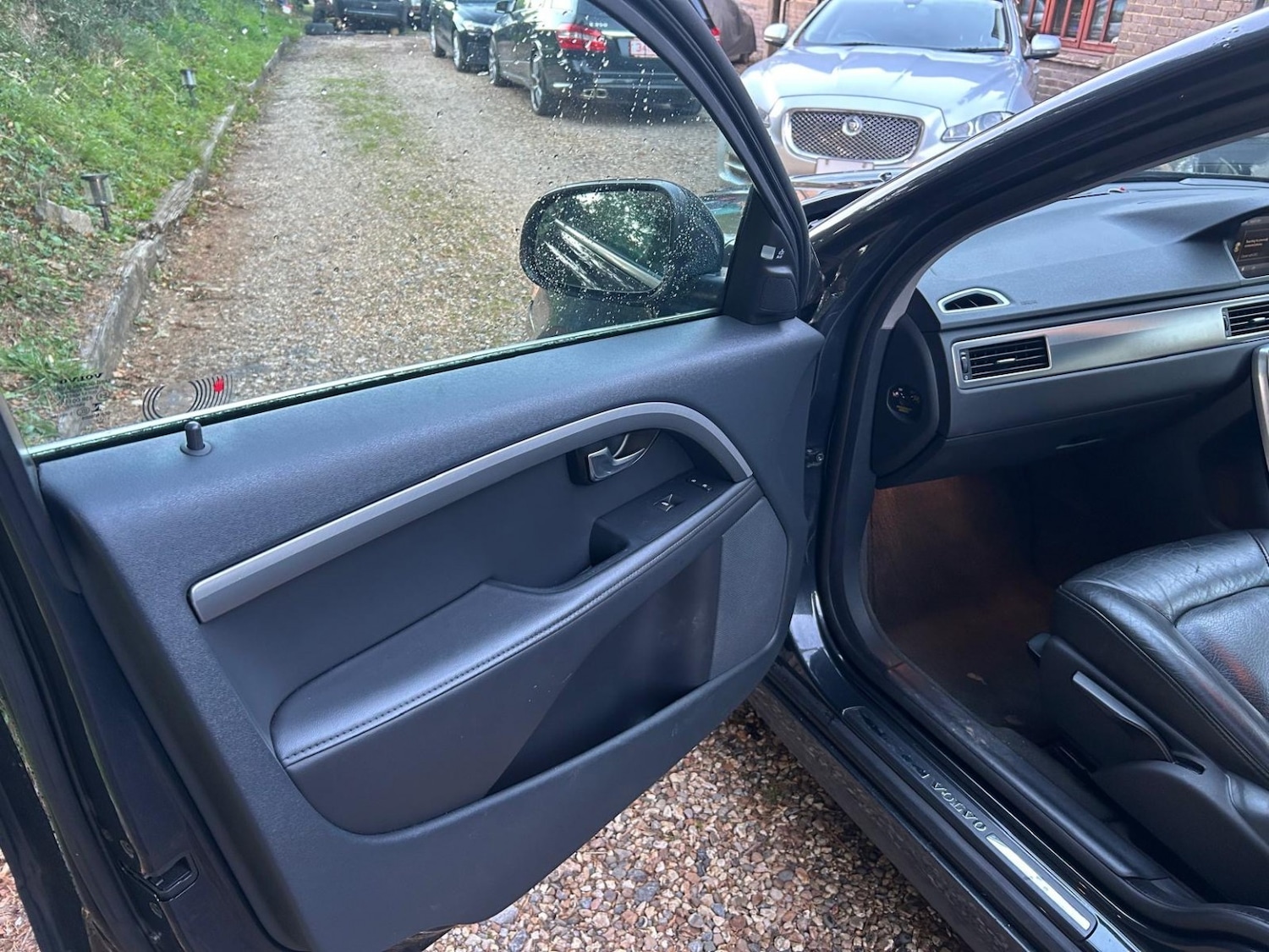 Used Volvo V70 2014 for sale - 77464644: Photo 9