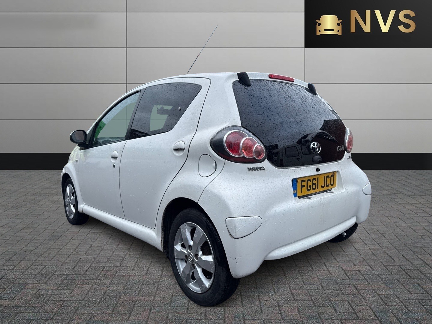 Used Toyota AYGO 2011 for sale - 78025781: Photo 5