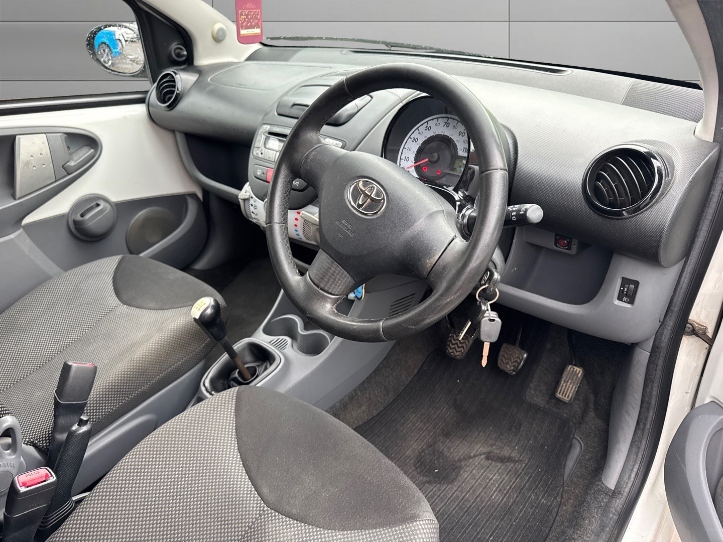 Used Toyota AYGO 2011 for sale - 78025781: Photo 9