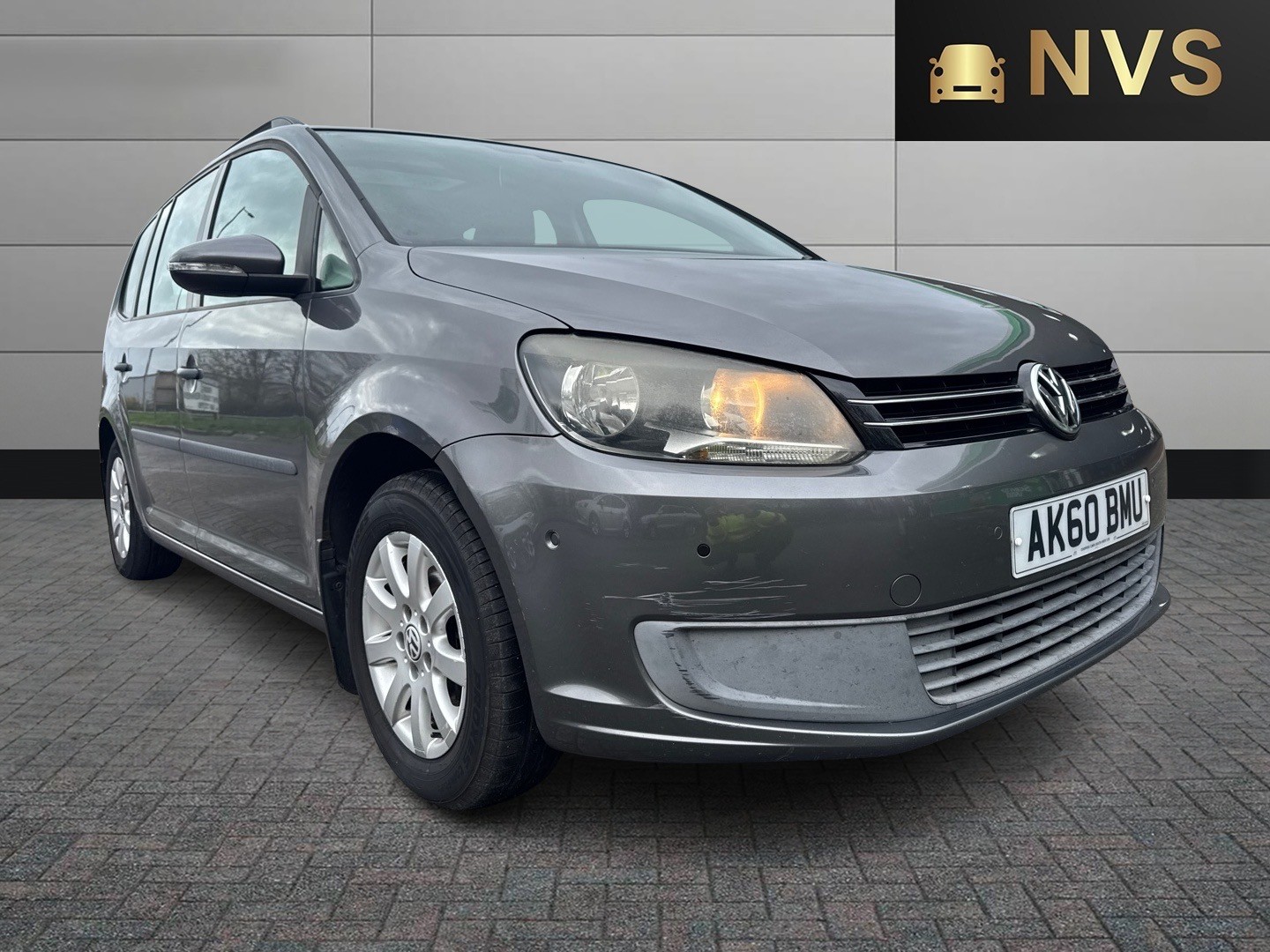 Used Volkswagen Touran 2010 for sale - 76554020: Photo 1