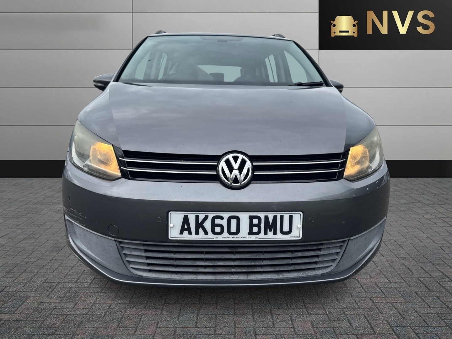 Used Volkswagen Touran 2010 for sale - 76554020: Photo 2