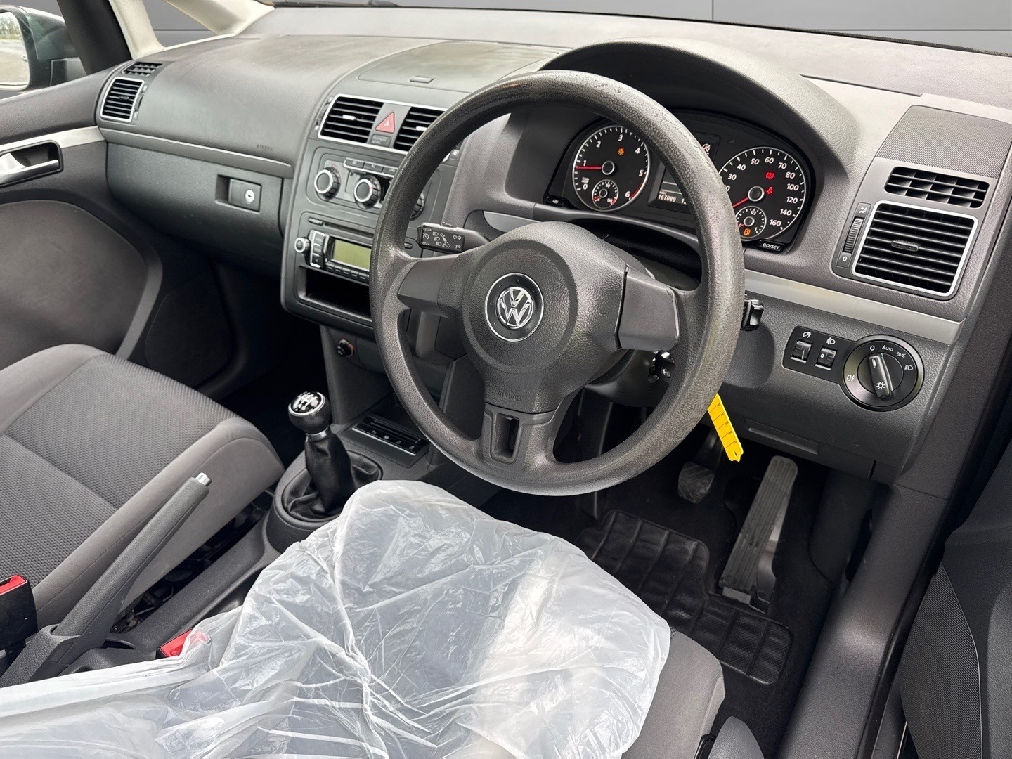 Used Volkswagen Touran 2010 for sale - 76554020: Photo 9