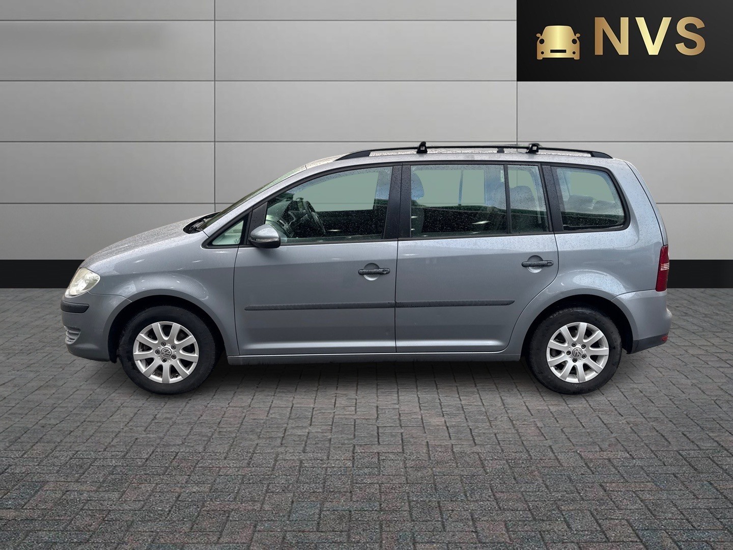 Used Volkswagen Touran 2009 for sale - 76692800: Photo 4
