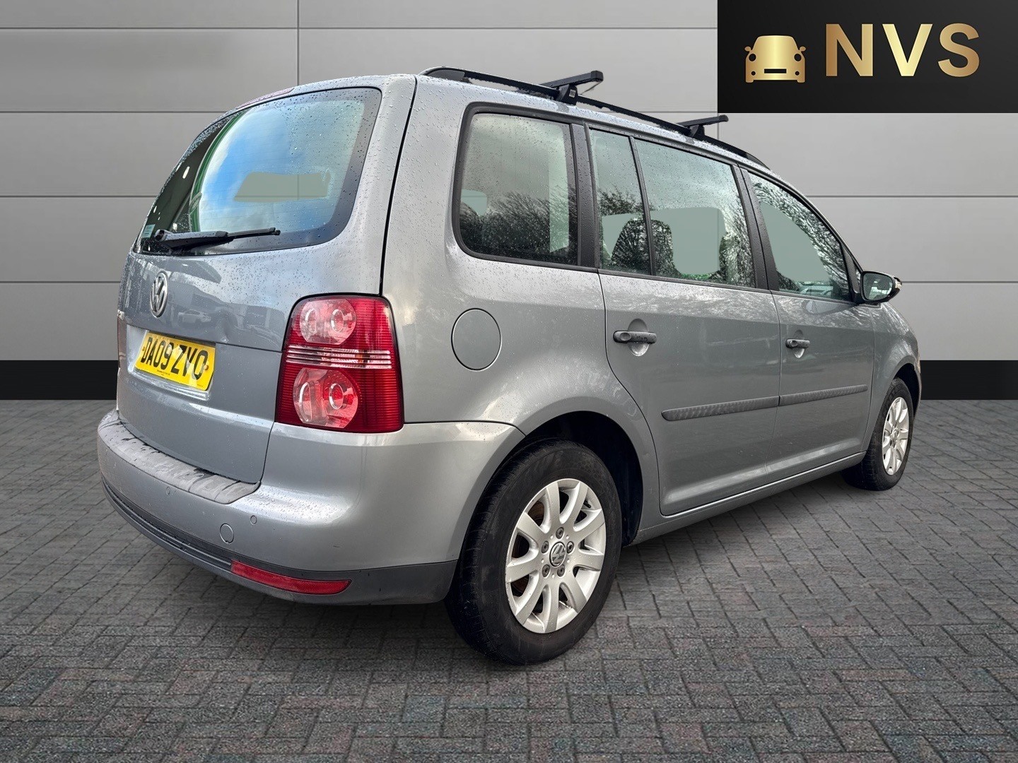 Used Volkswagen Touran 2009 for sale - 76692800: Photo 7