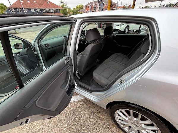 Used Volkswagen Golf 2004 for sale - 75504971: Photo 9