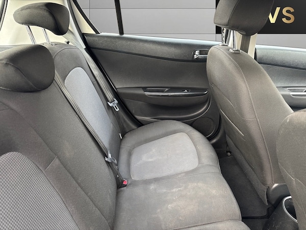 Used Hyundai i20 2012 for sale - 76045644: Photo 12