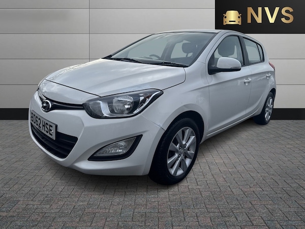 Used Hyundai i20 2012 for sale - 76045644: Photo 4