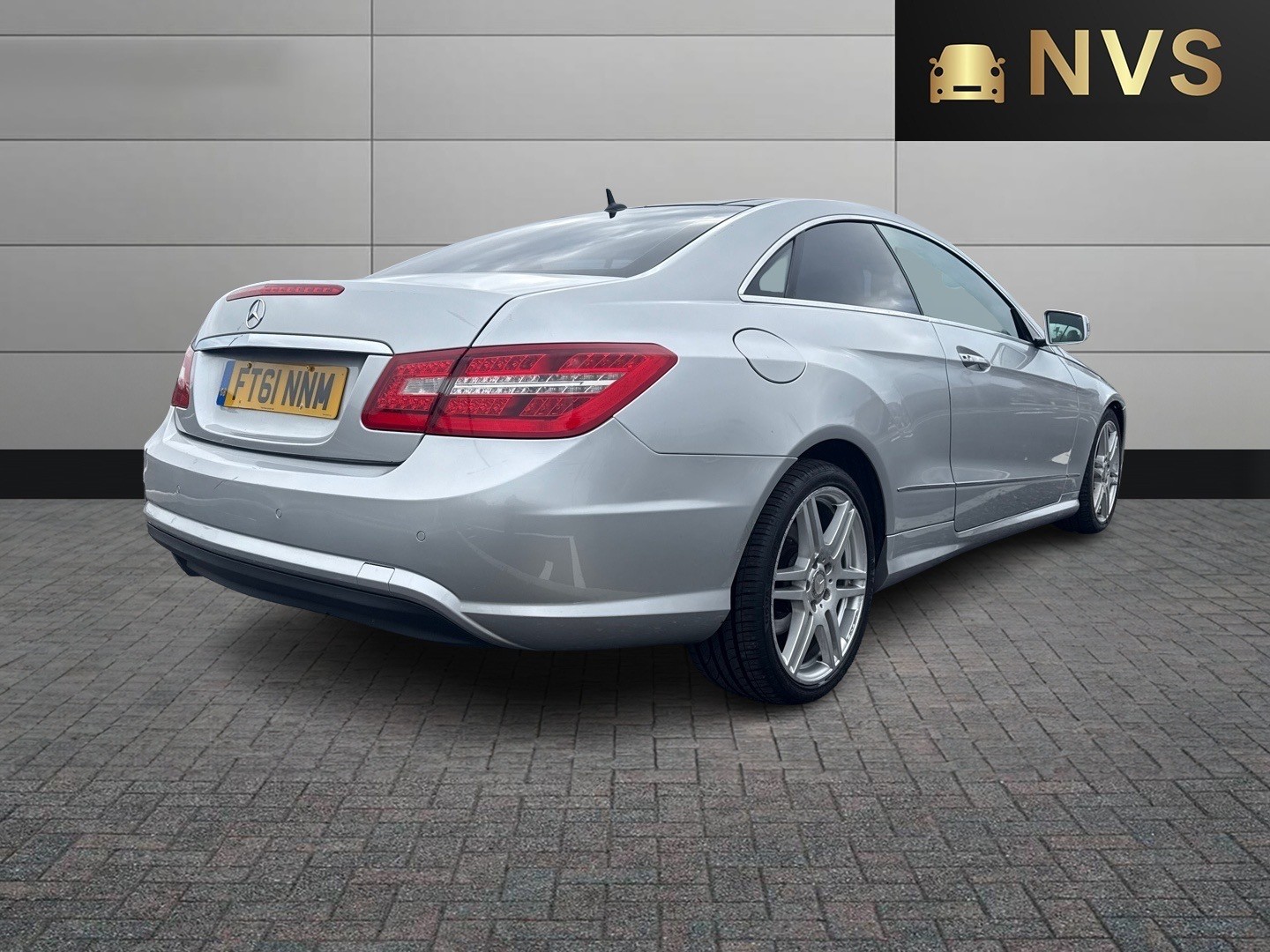 Used Mercedes-Benz E Class 2012 for sale - 76246175: Photo 5