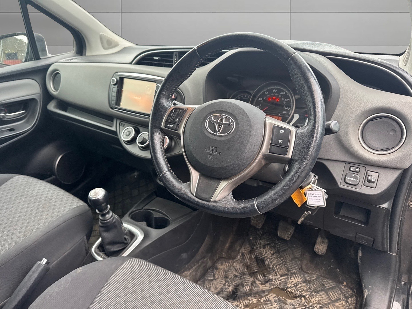 Used Toyota Yaris 2015 for sale - 77159291: Photo 9