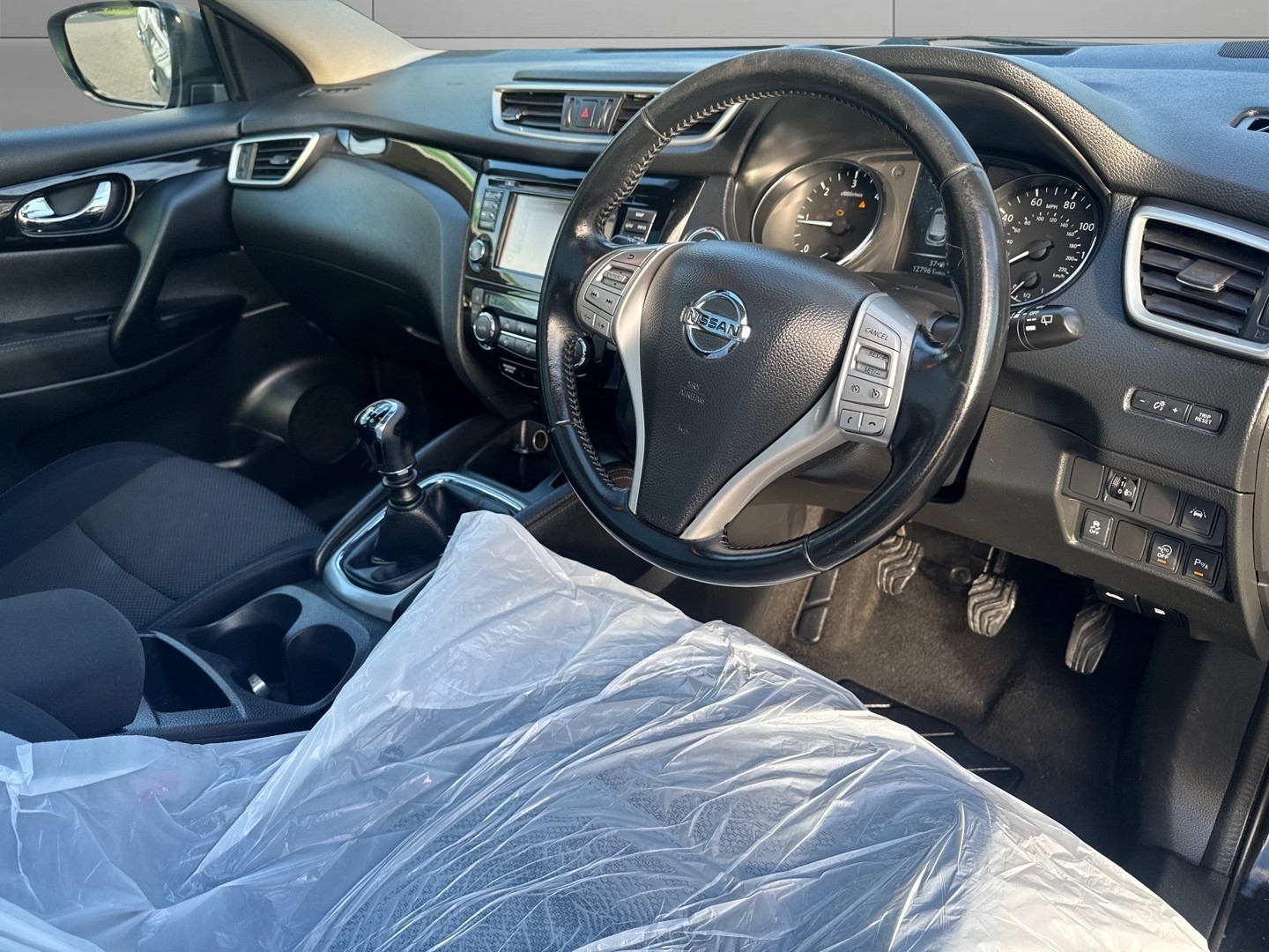 Used Nissan Qashqai 2015 for sale - 76799129: Photo 9