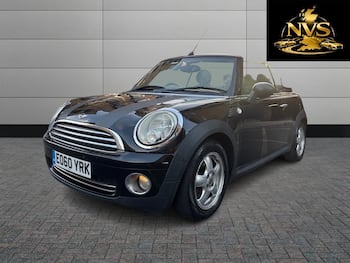Used MINI Convertible 2010 for sale - 79758982: Photo