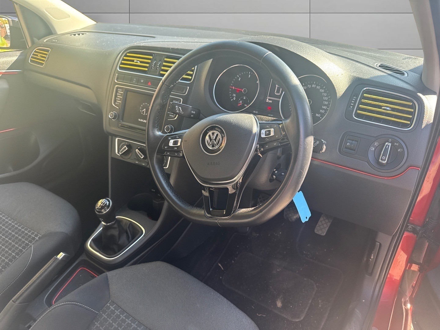 Used Volkswagen Polo 2014 for sale - 76075992: Photo 9