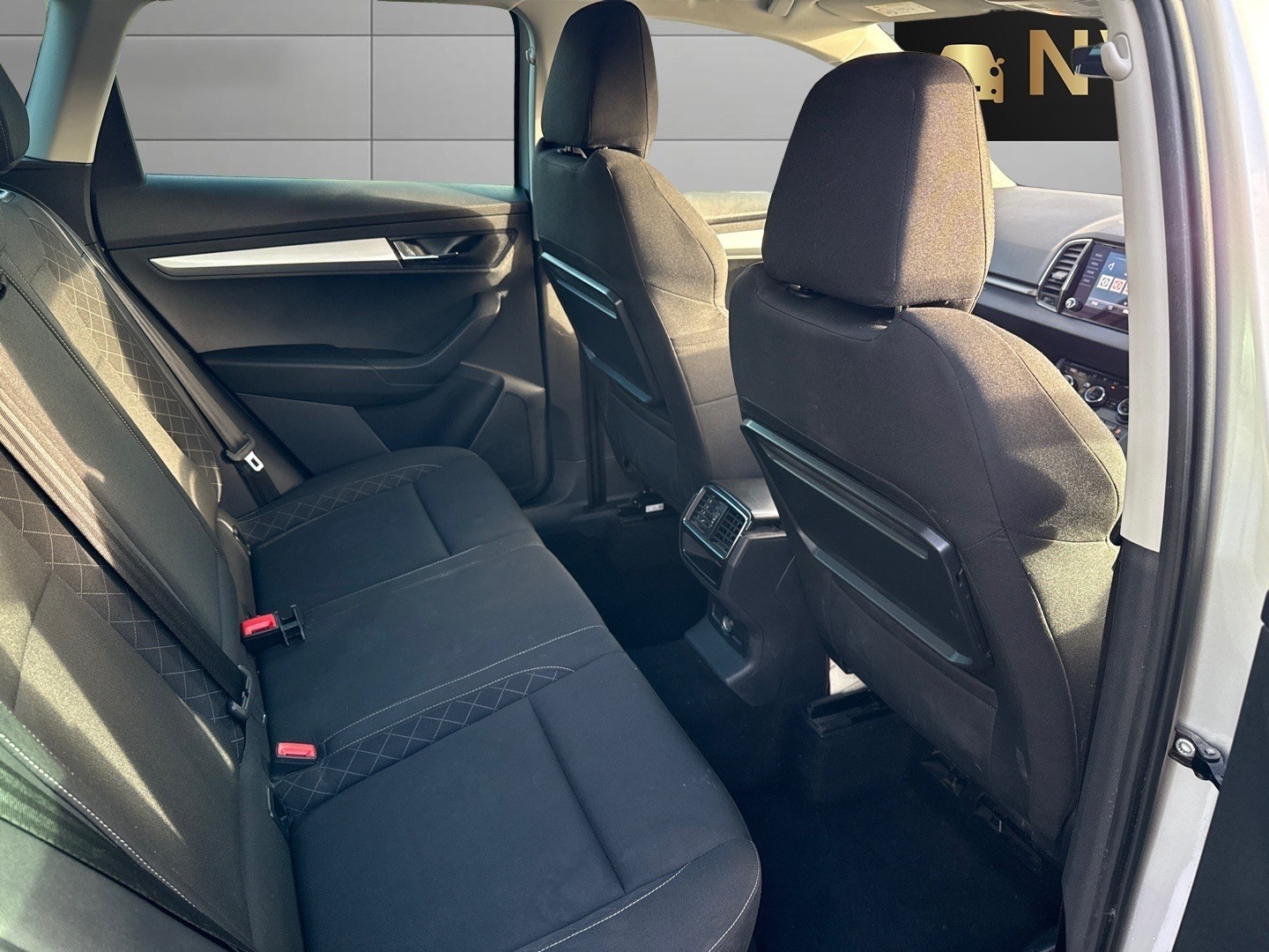 Used Skoda Karoq 2018 for sale - 77342636: Photo 11