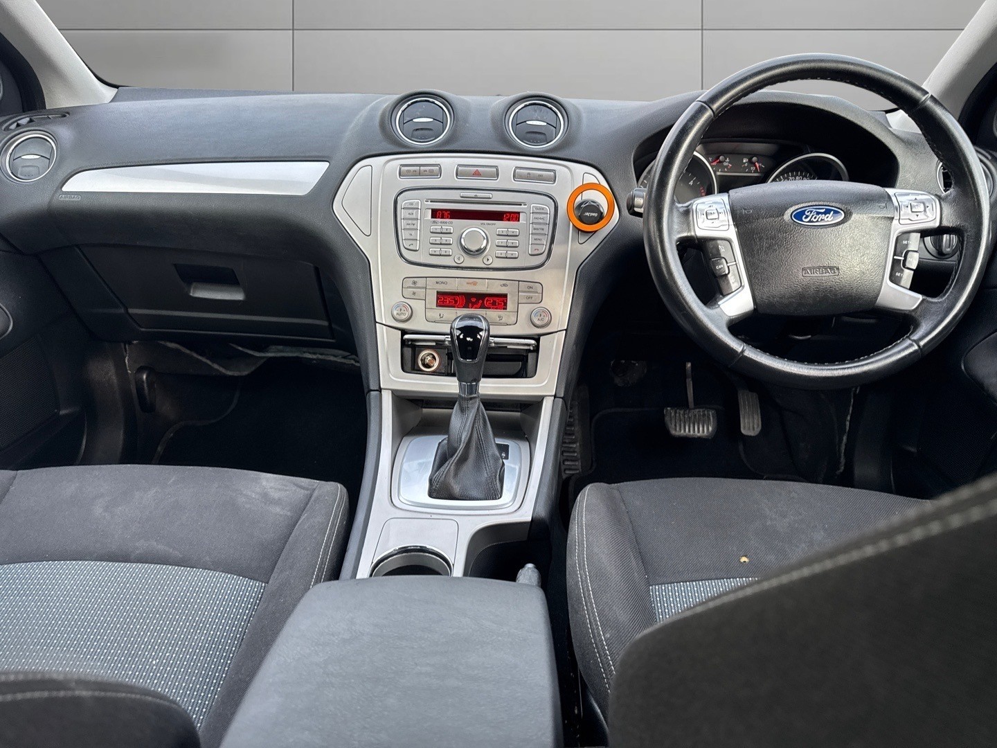 Used Ford Mondeo 2010 for sale - 76517808: Photo 10