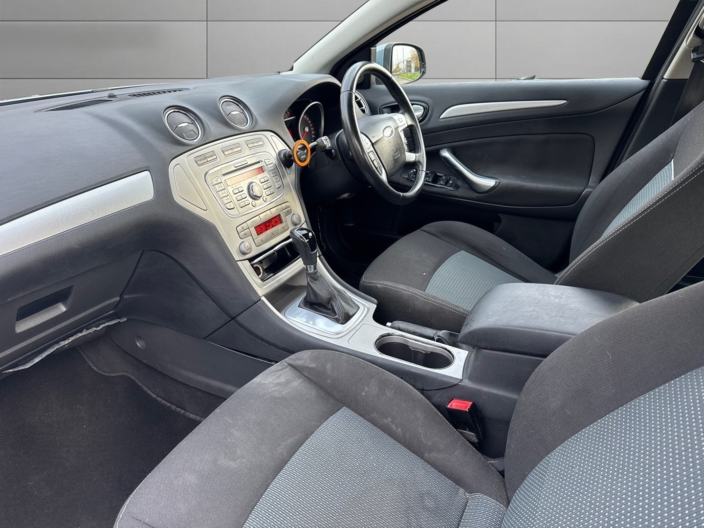 Used Ford Mondeo 2010 for sale - 76517808: Photo 11