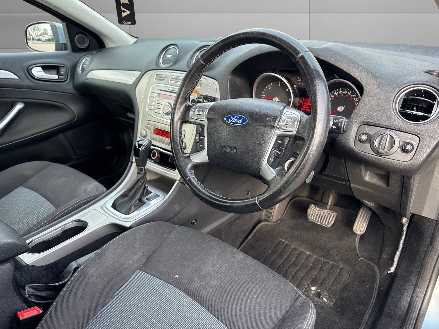 Used Ford Mondeo 2010 for sale - 76517808: Photo 8