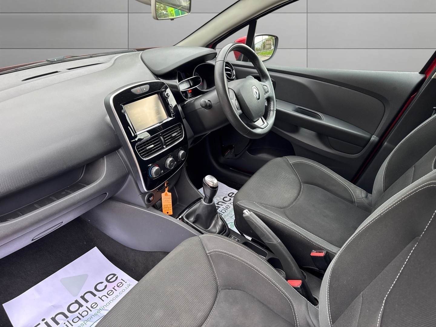 Used Renault Clio 2017 for sale - 76142531: Photo 12