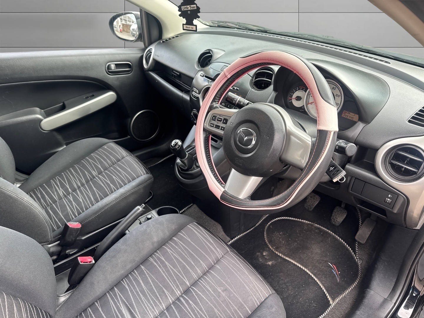 Used Mazda Mazda2 2009 for sale - 78077864: Photo 9