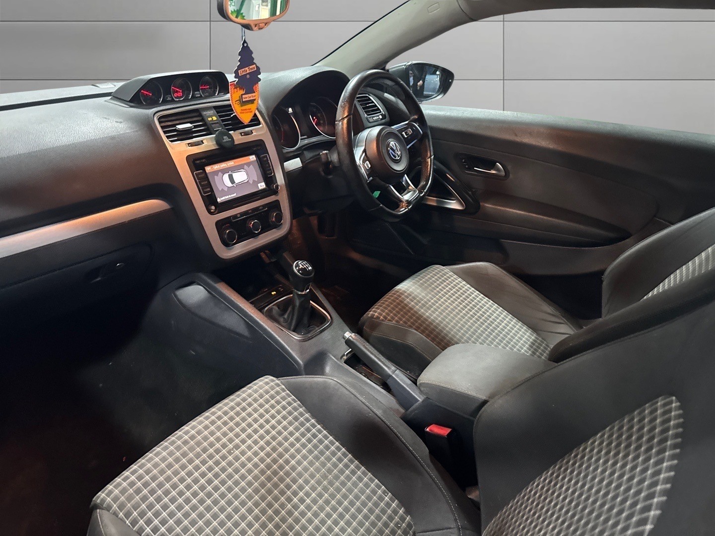 Used Volkswagen Scirocco 2015 for sale - 74093648: Photo 12